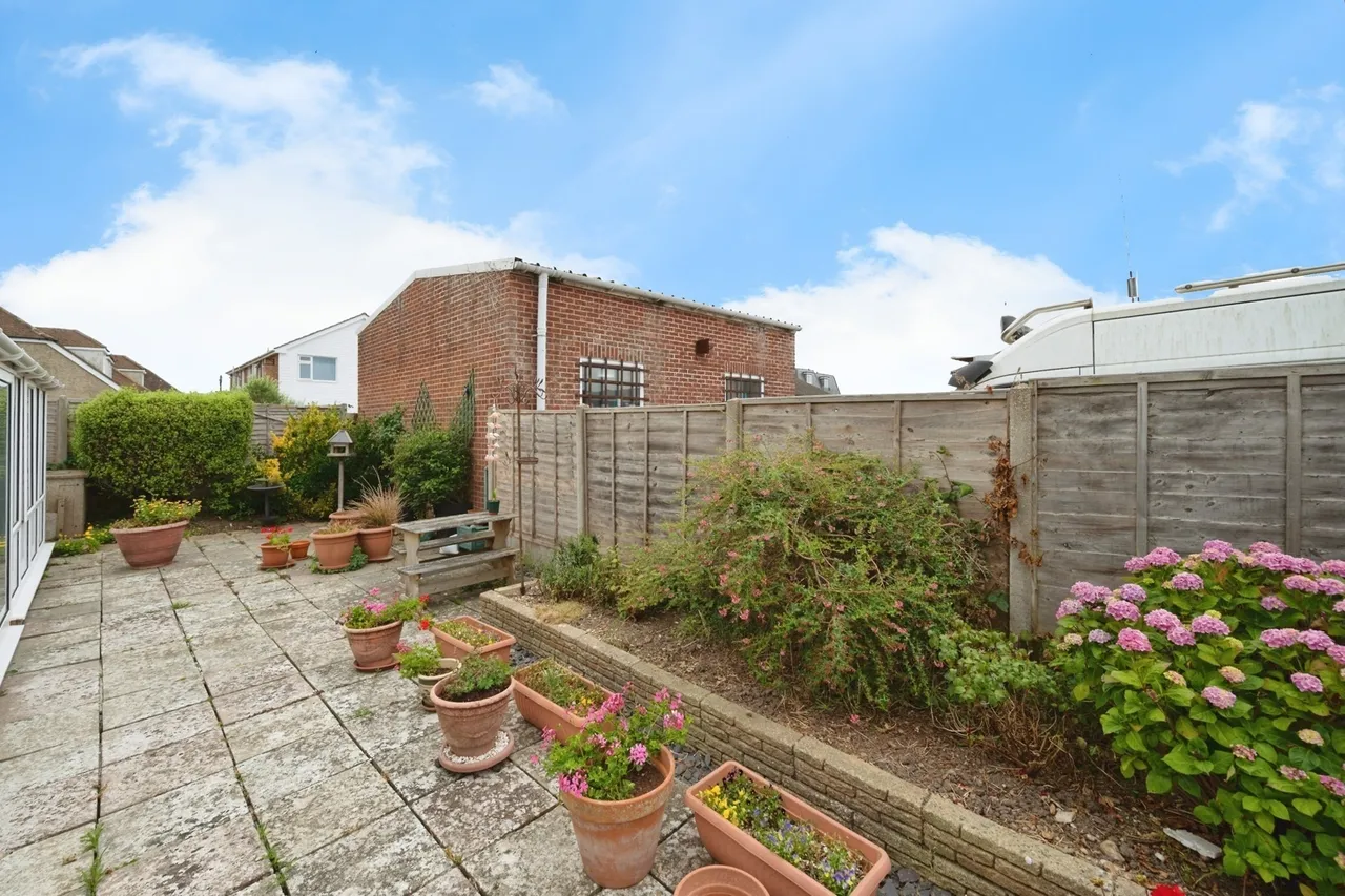 West Haye Road, Hayling Island, PO11, photo 9