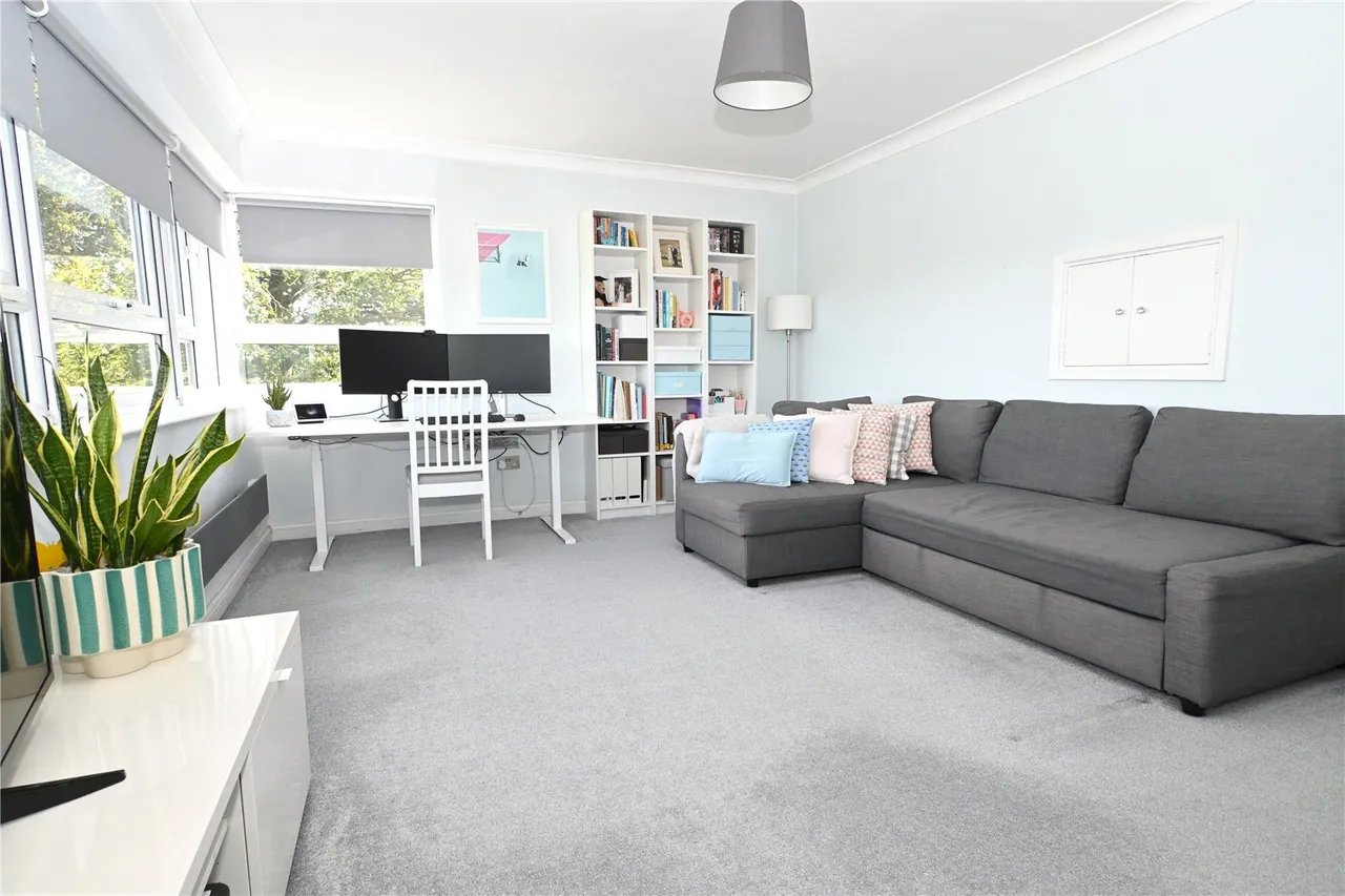 Yardley Wood Road, Moseley, Birmingham, B13 9PU, photo 4