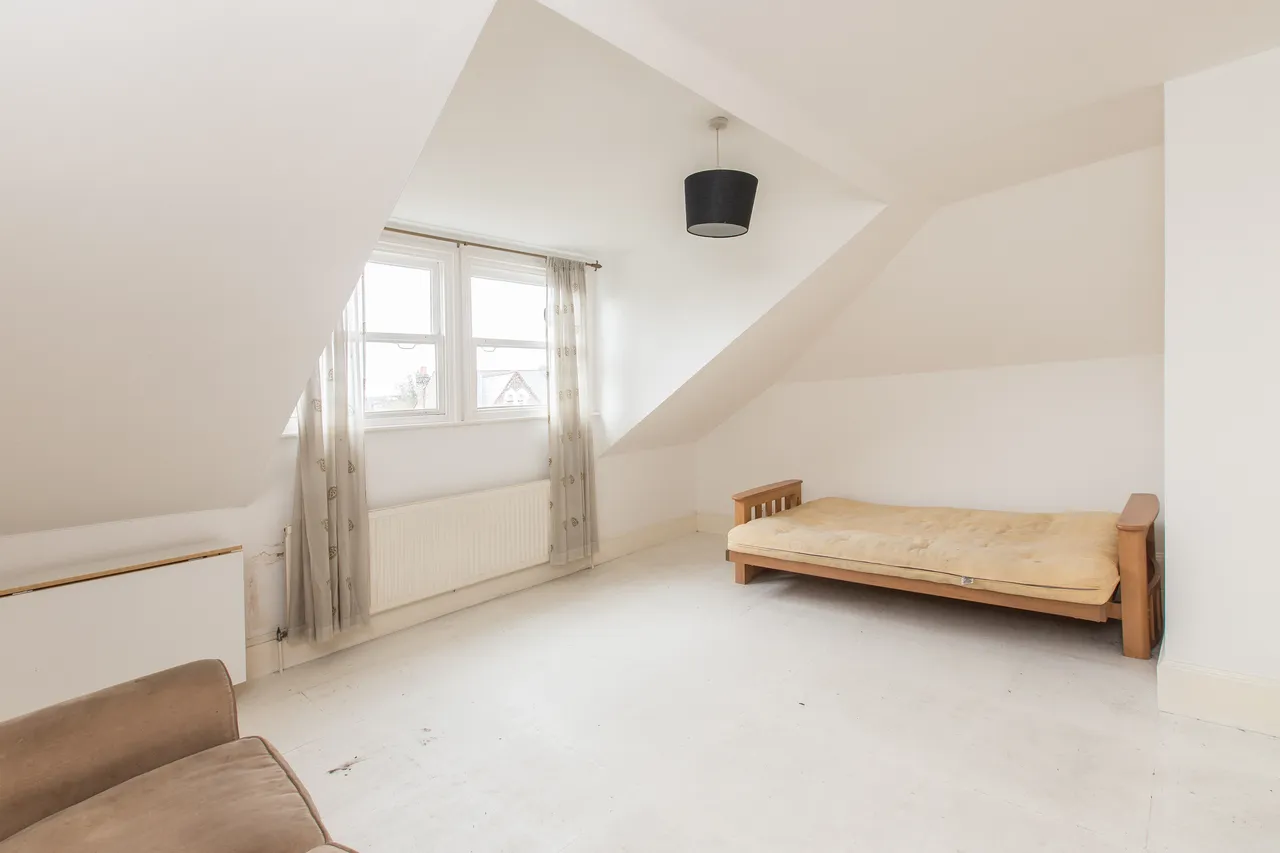 Trinity Road, London, SW18, photo 2