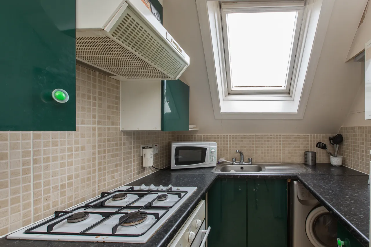 Trinity Road, London, SW18, photo 4