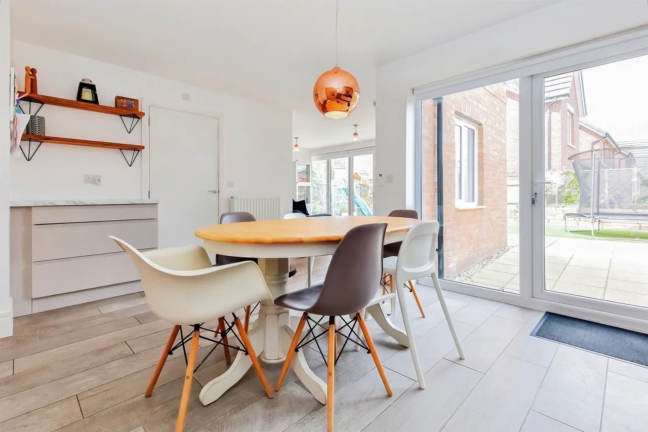 Angell Drive, Market Harborough, LE16, photo 6