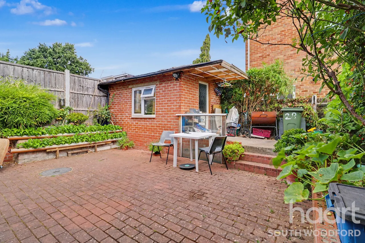 Mallards Road, Woodford Green, IG8, photo 12