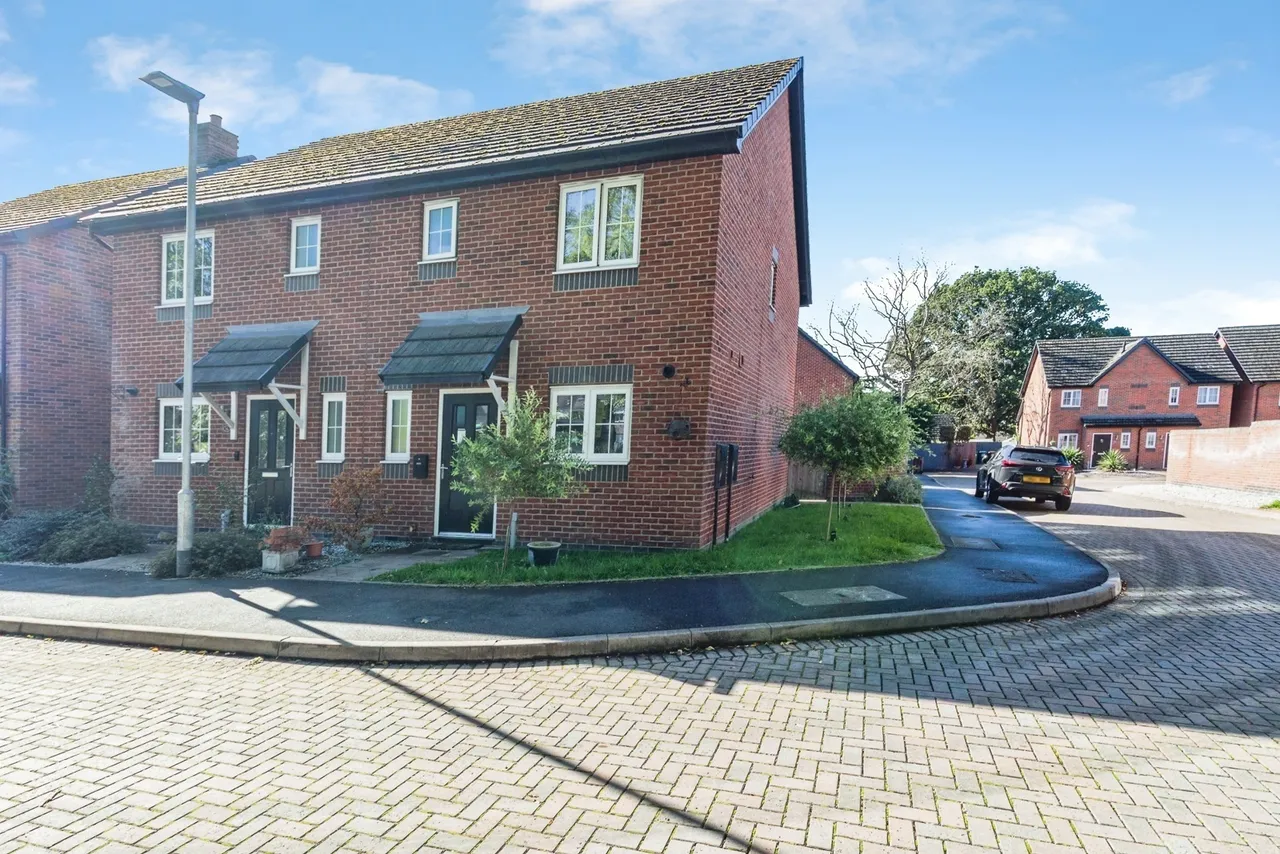 3 bed house for sale, Manor Grove, Stafford, ST16