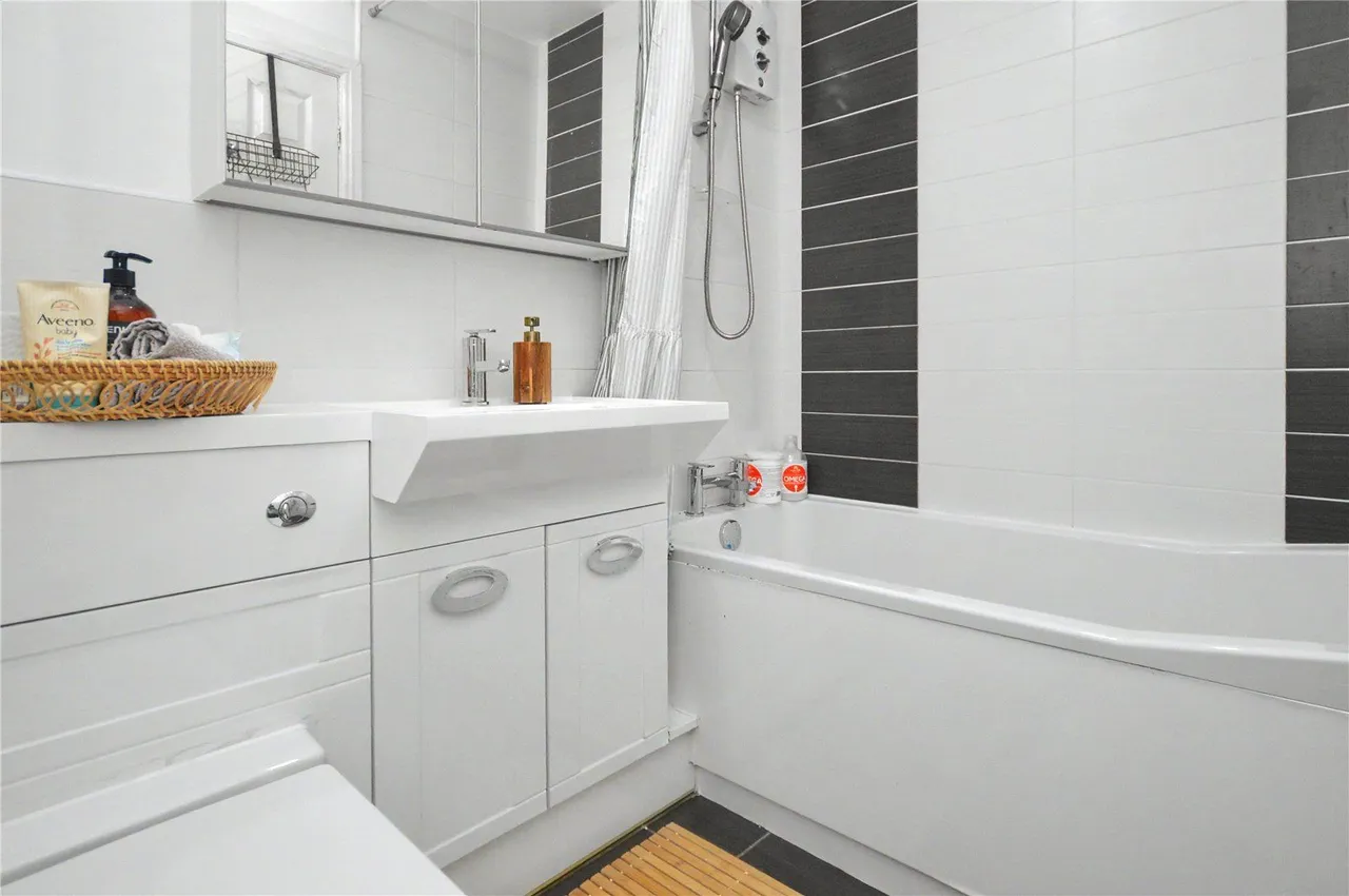 Markington Place, Leeds, LS10, photo 9