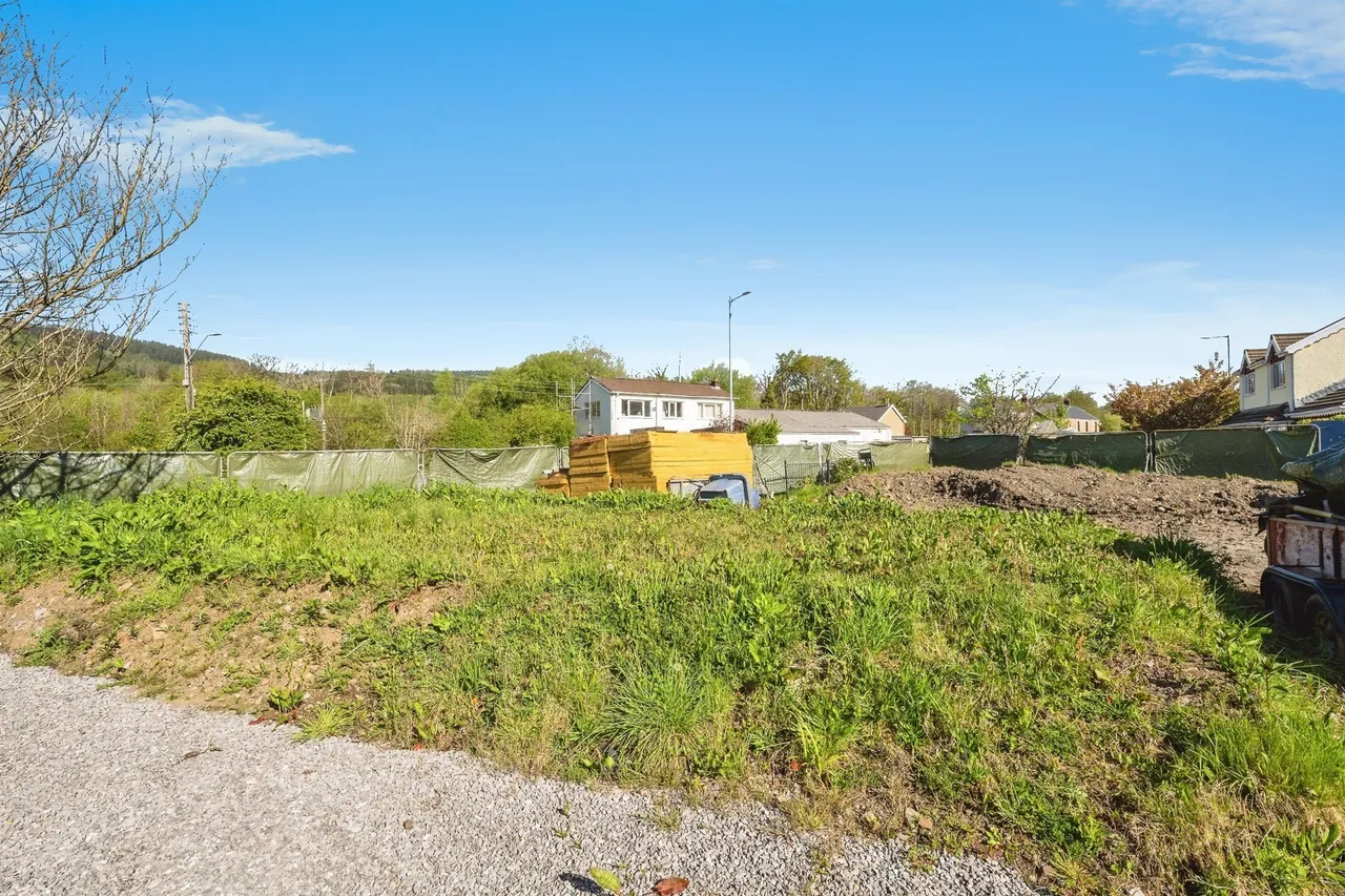Garbett Place, Neath, SA10, photo 2