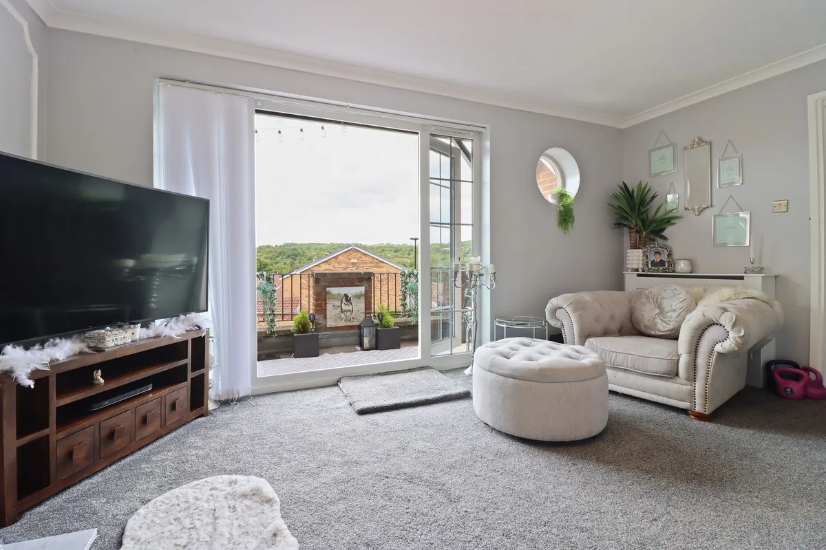 4 bed house for sale, High Green, S35