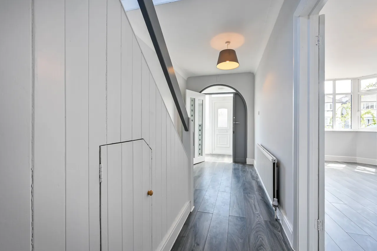 14 Van Dyck Avenue, New Malden, photo 8
