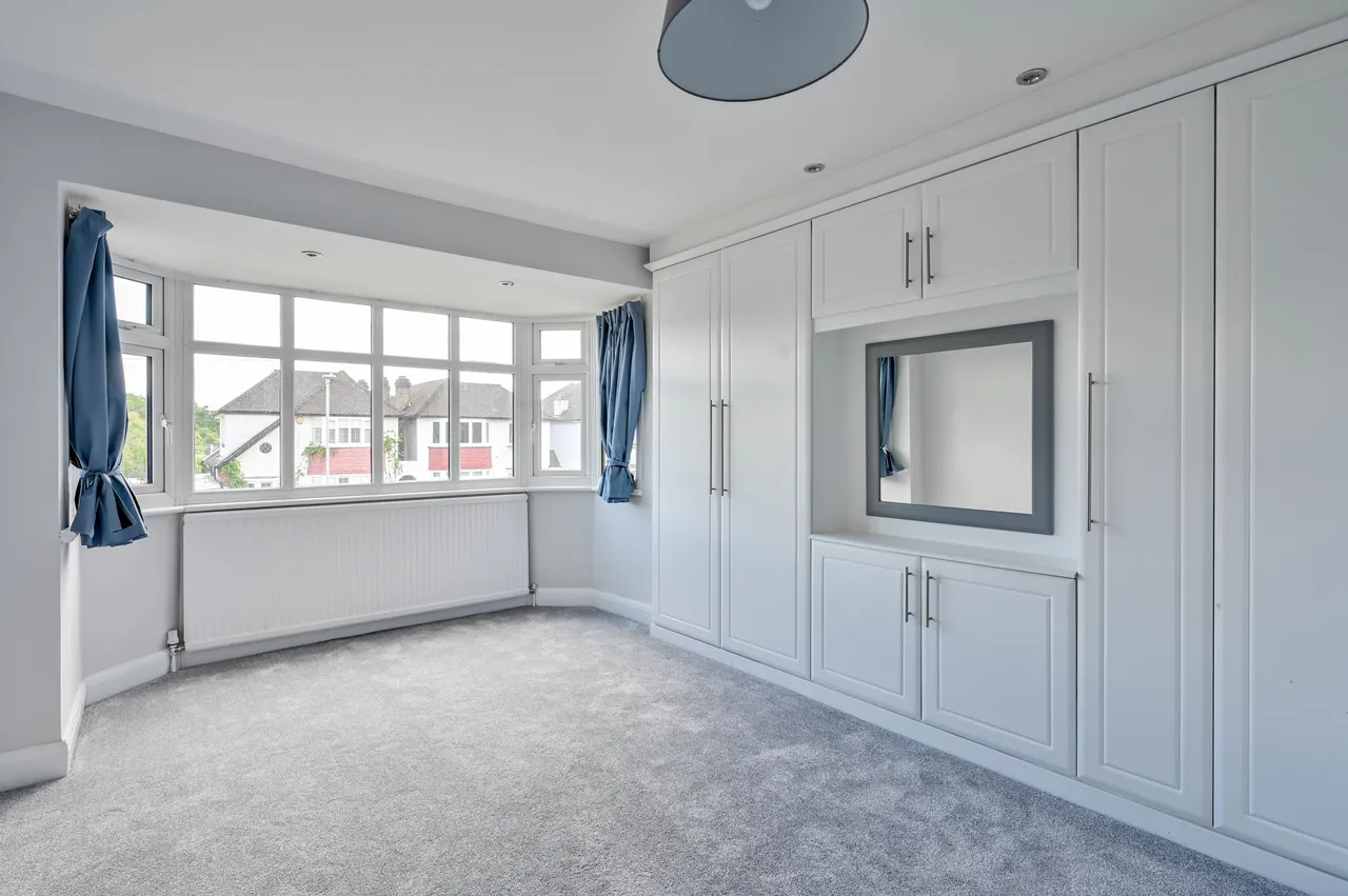 14 Van Dyck Avenue, New Malden, photo 11