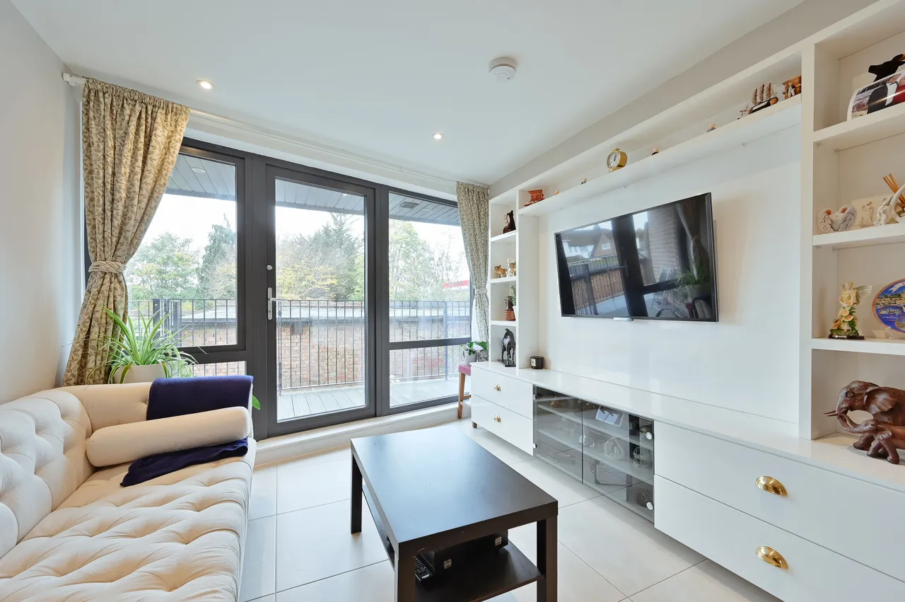 Flat 3, Emporium Court, HARROW, photo 6