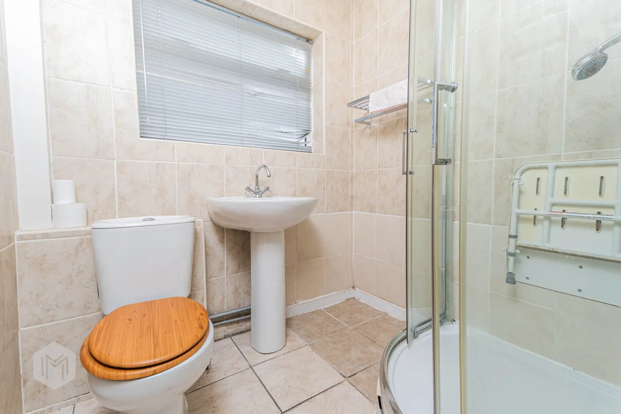 Whitecroft Drive, Bury, BL8 2TN, photo 9