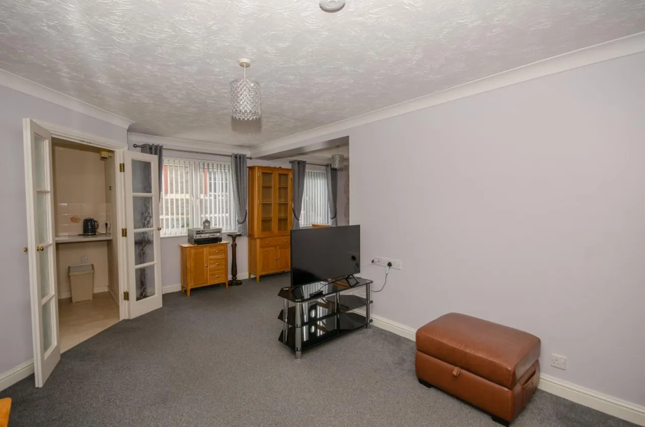 Albert Road, Staple Hill, BS16, photo 2