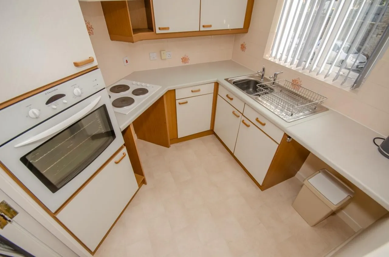 Albert Road, Staple Hill, BS16, photo 4