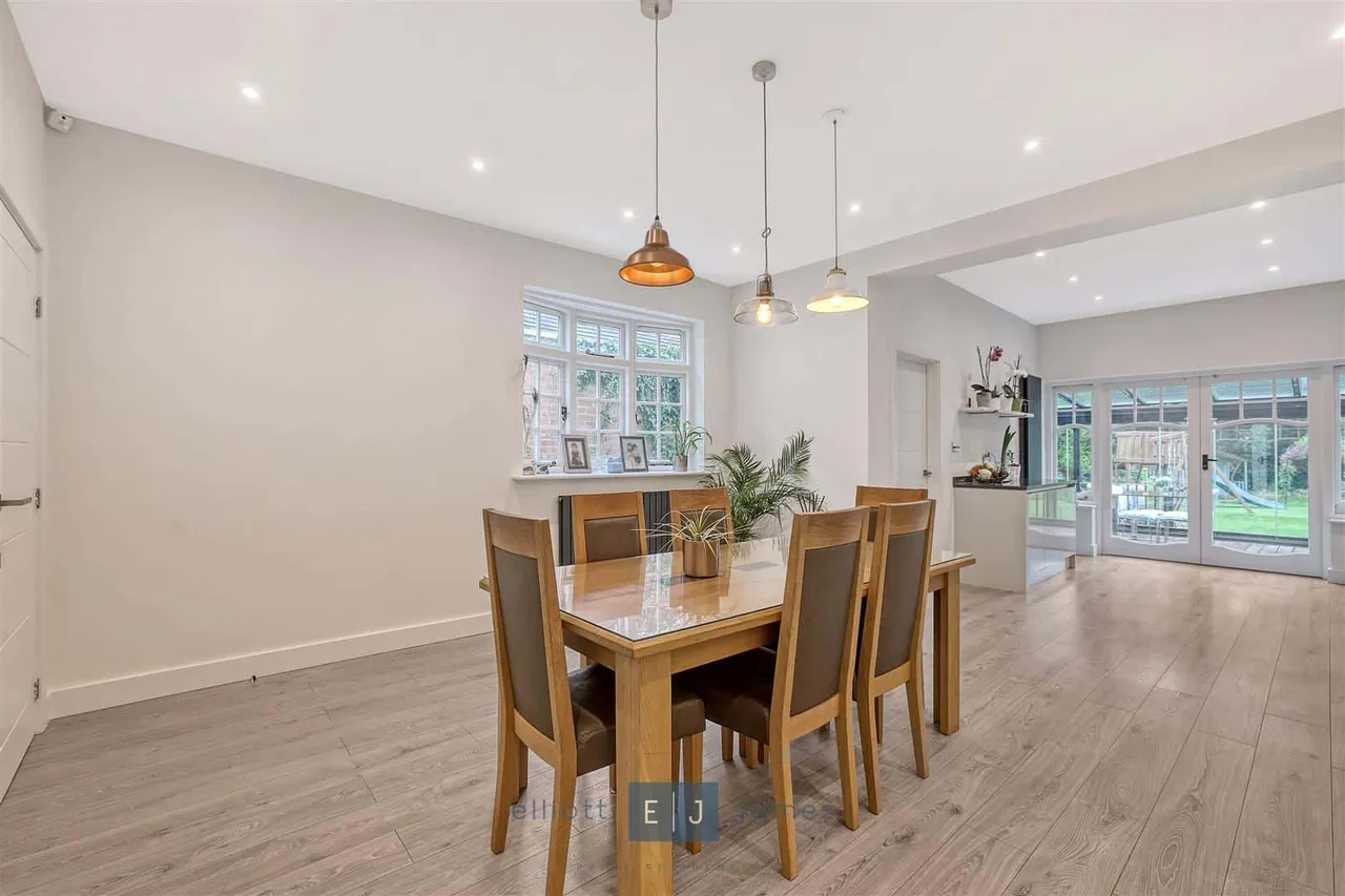 The Drive, Loughton, photo 9