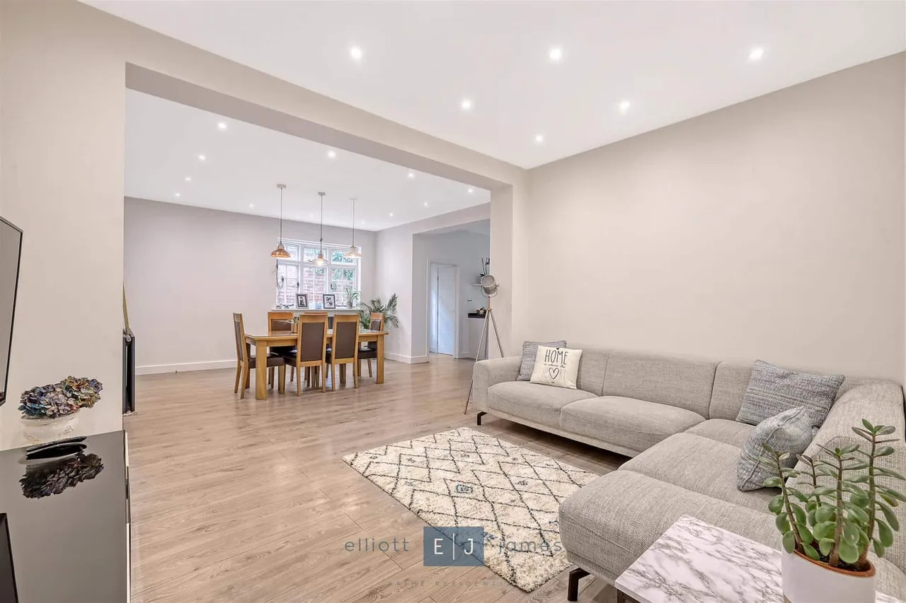 The Drive, Loughton, photo 10