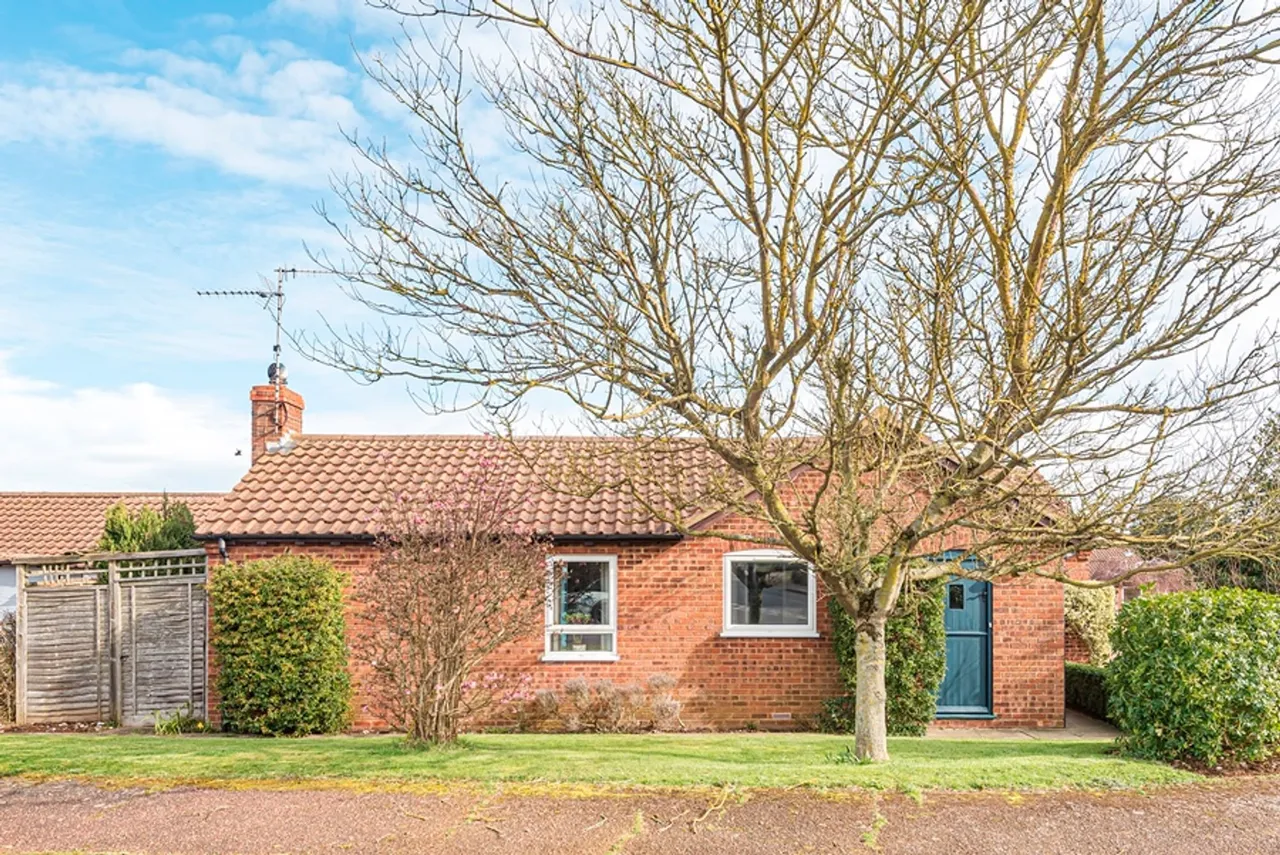 2 bed property to rent, Brancaster, PE31