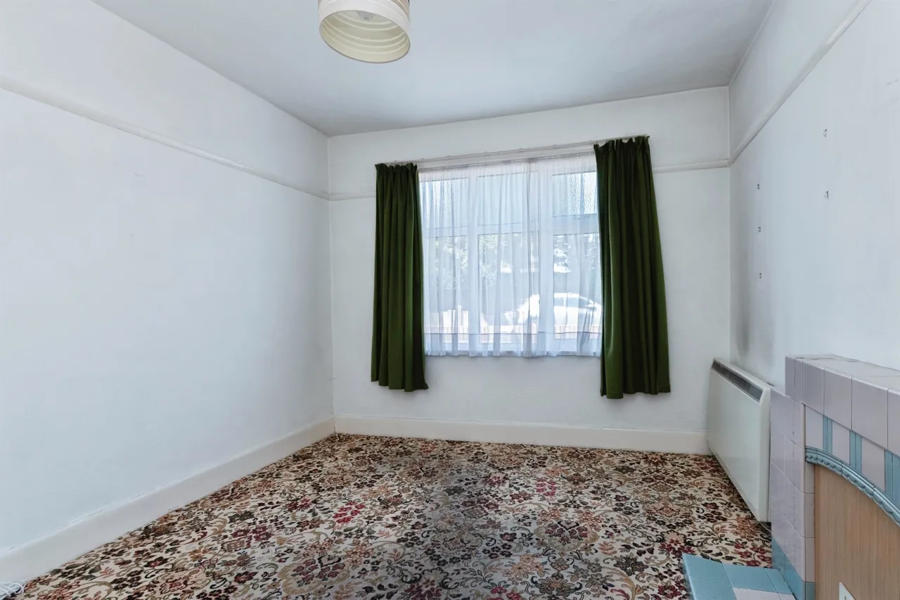 Hood Crescent, Bournemouth, BH10, photo 13