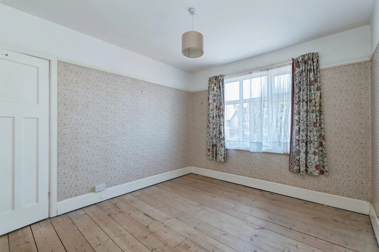 Hood Crescent, Bournemouth, BH10, photo 14