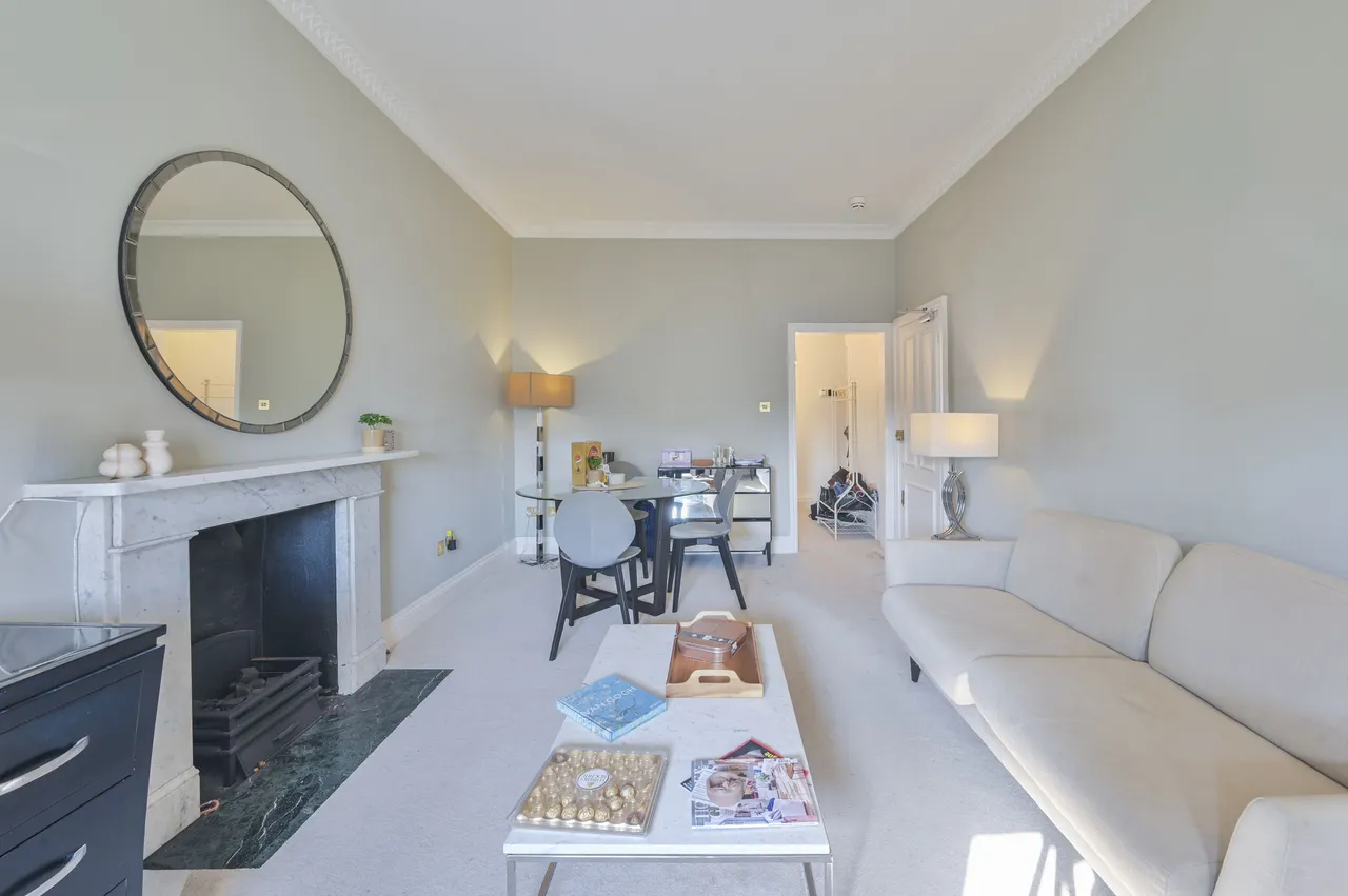2 bed flat for sale — Flat 7, 3 Egerton Gardens, London