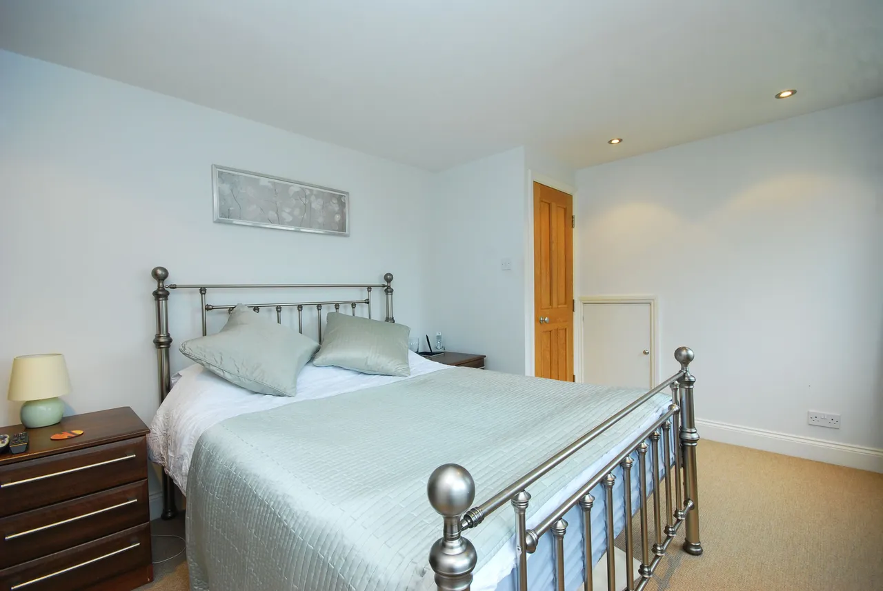 77 Queens Avenue, London, photo 5