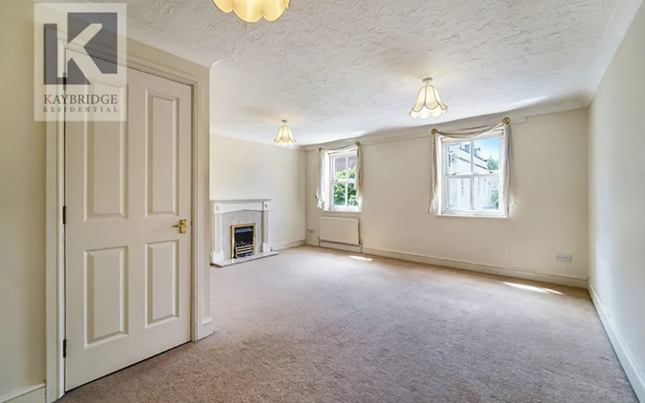 Mill View Close, Ewell, KT17, photo 7