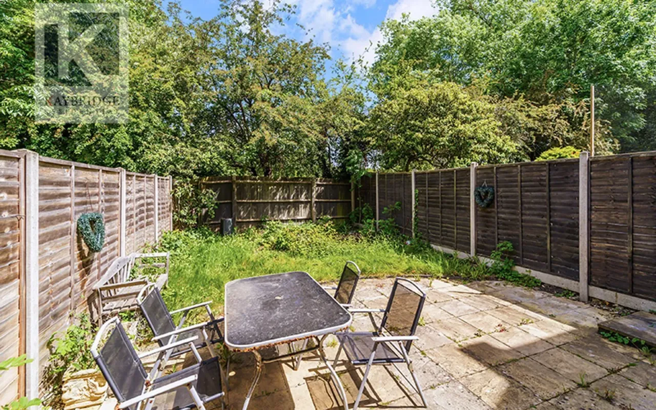 Mill View Close, Ewell, KT17, photo 6