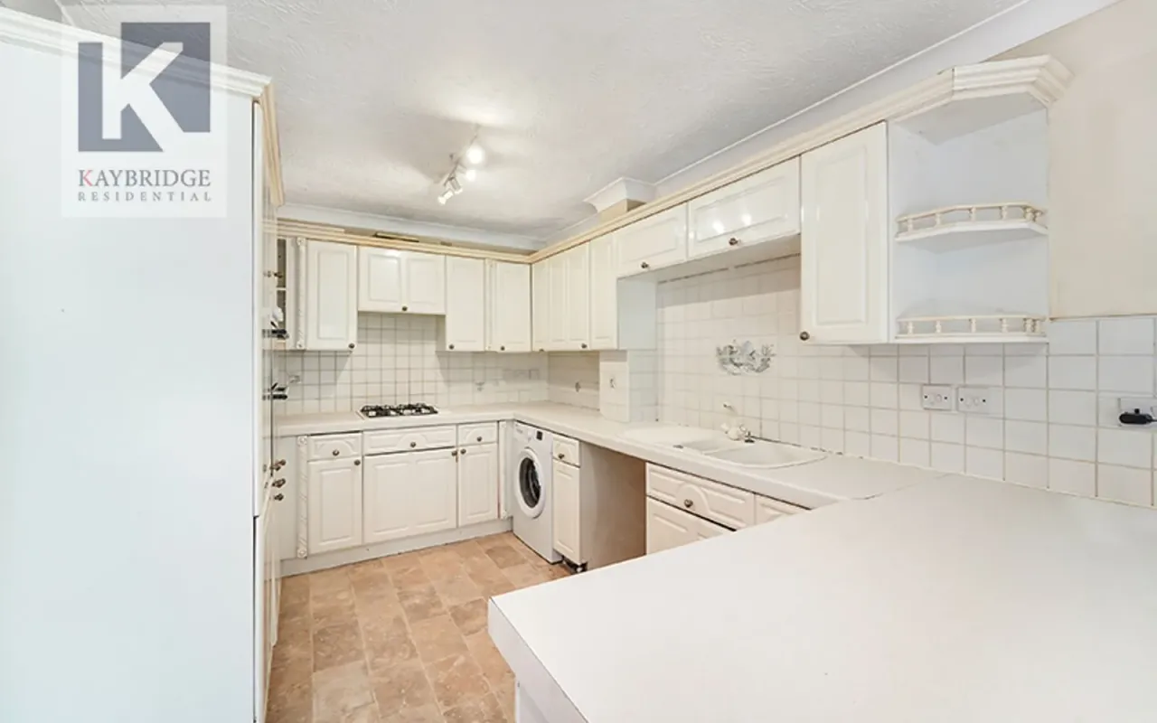 Mill View Close, Ewell, KT17, photo 4