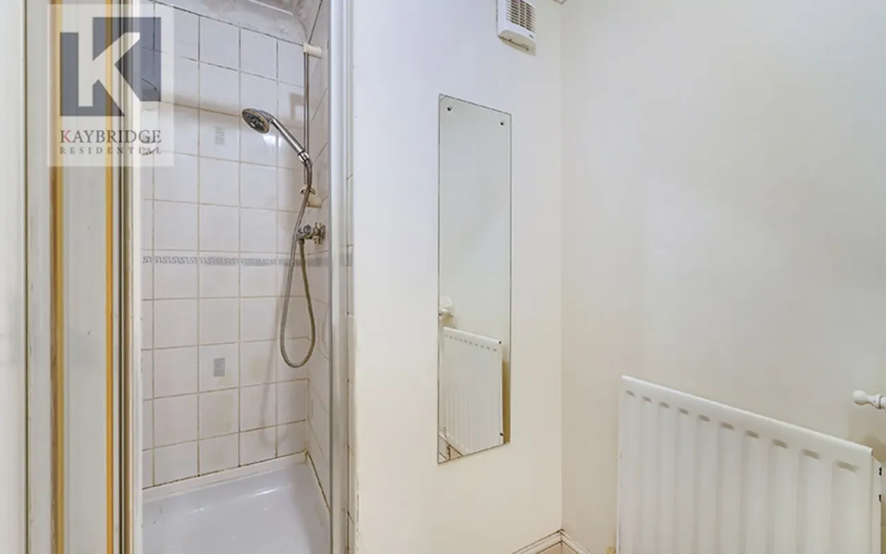 Mill View Close, Ewell, KT17, photo 9