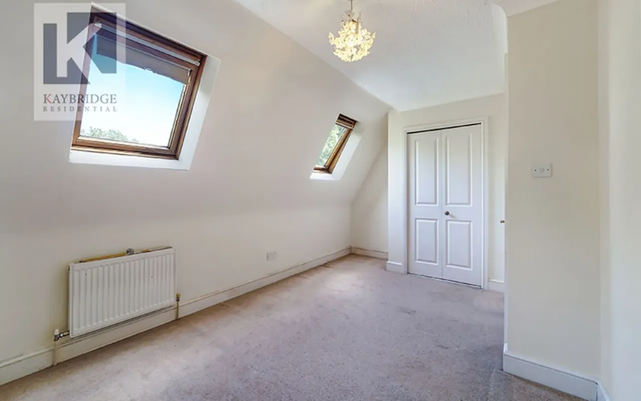 Mill View Close, Ewell, KT17, photo 10