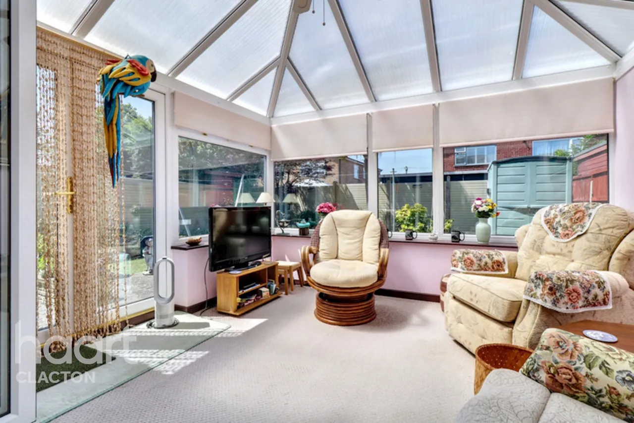 Jaywick Lane, Clacton-On-Sea, CO15, photo 4