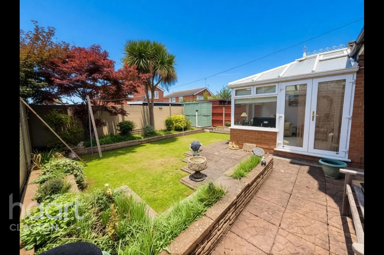 Jaywick Lane, Clacton-On-Sea, CO15, photo 15