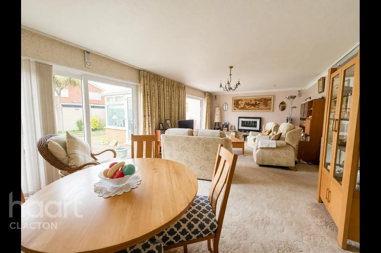 Jaywick Lane, Clacton-On-Sea, CO15, photo 6