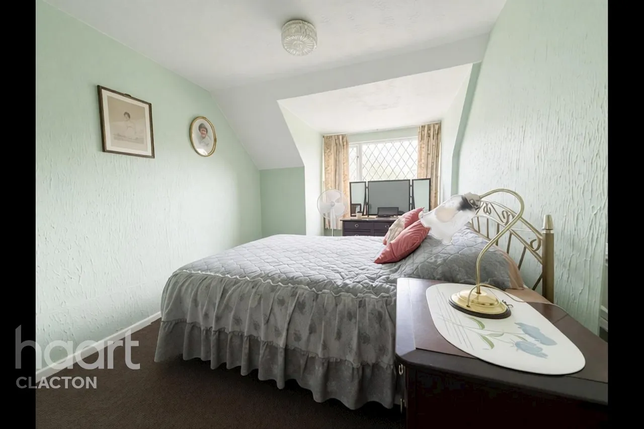 Jaywick Lane, Clacton-On-Sea, CO15, photo 12