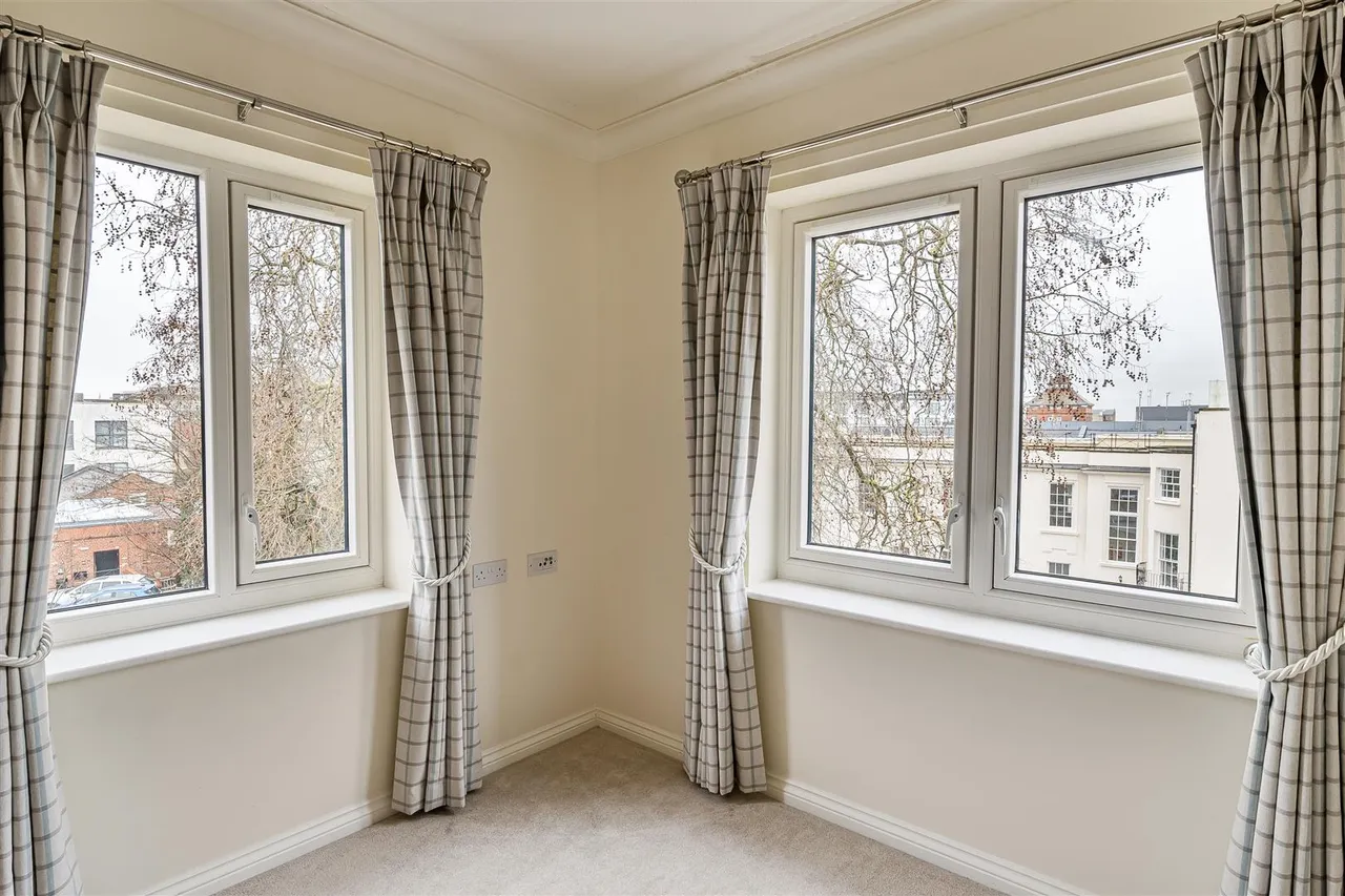 North Place, Cheltenham, GL50, photo 11
