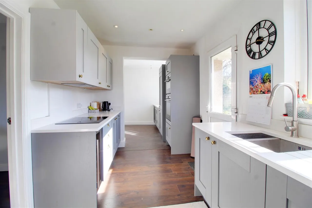 Dellsome Lane, Welham Green AL9 7NE, photo 6