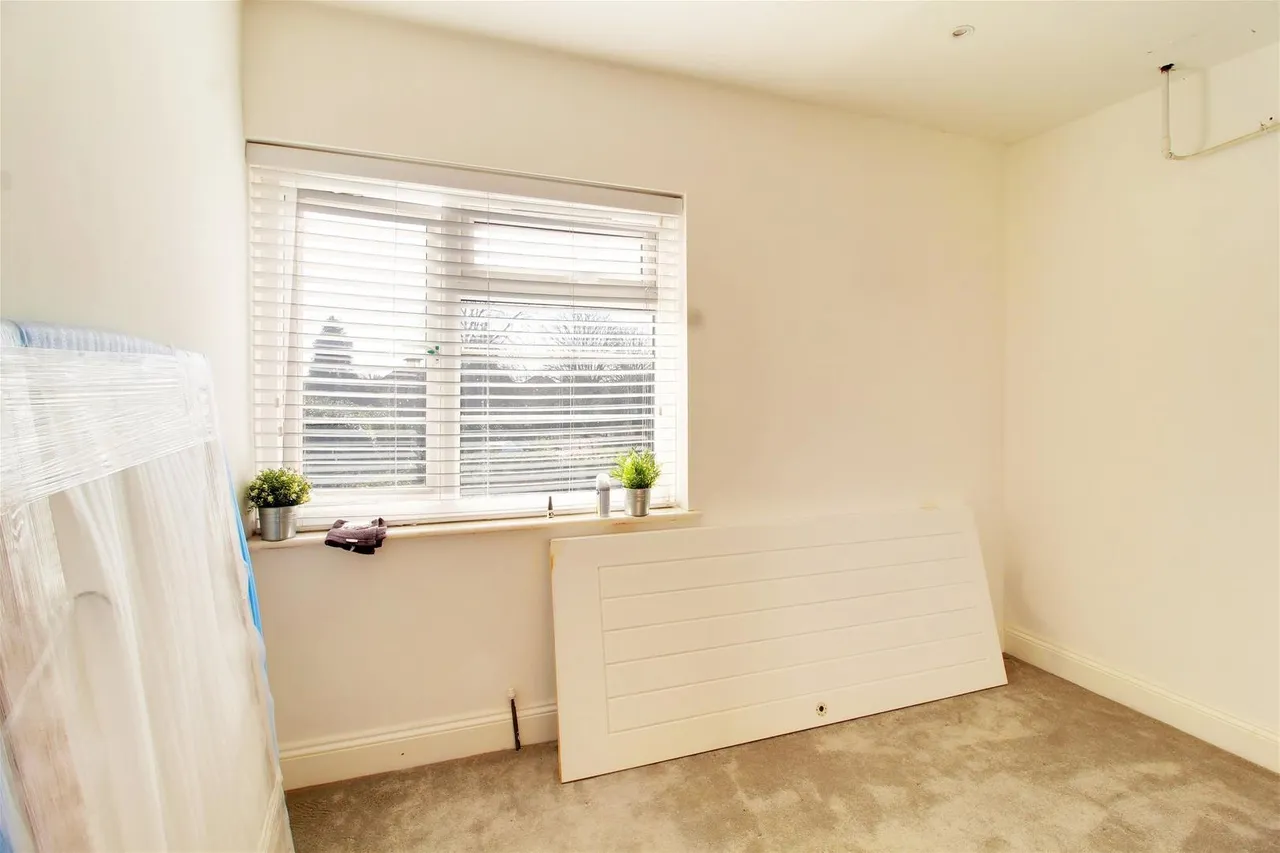 Dellsome Lane, Welham Green AL9 7NE, photo 13