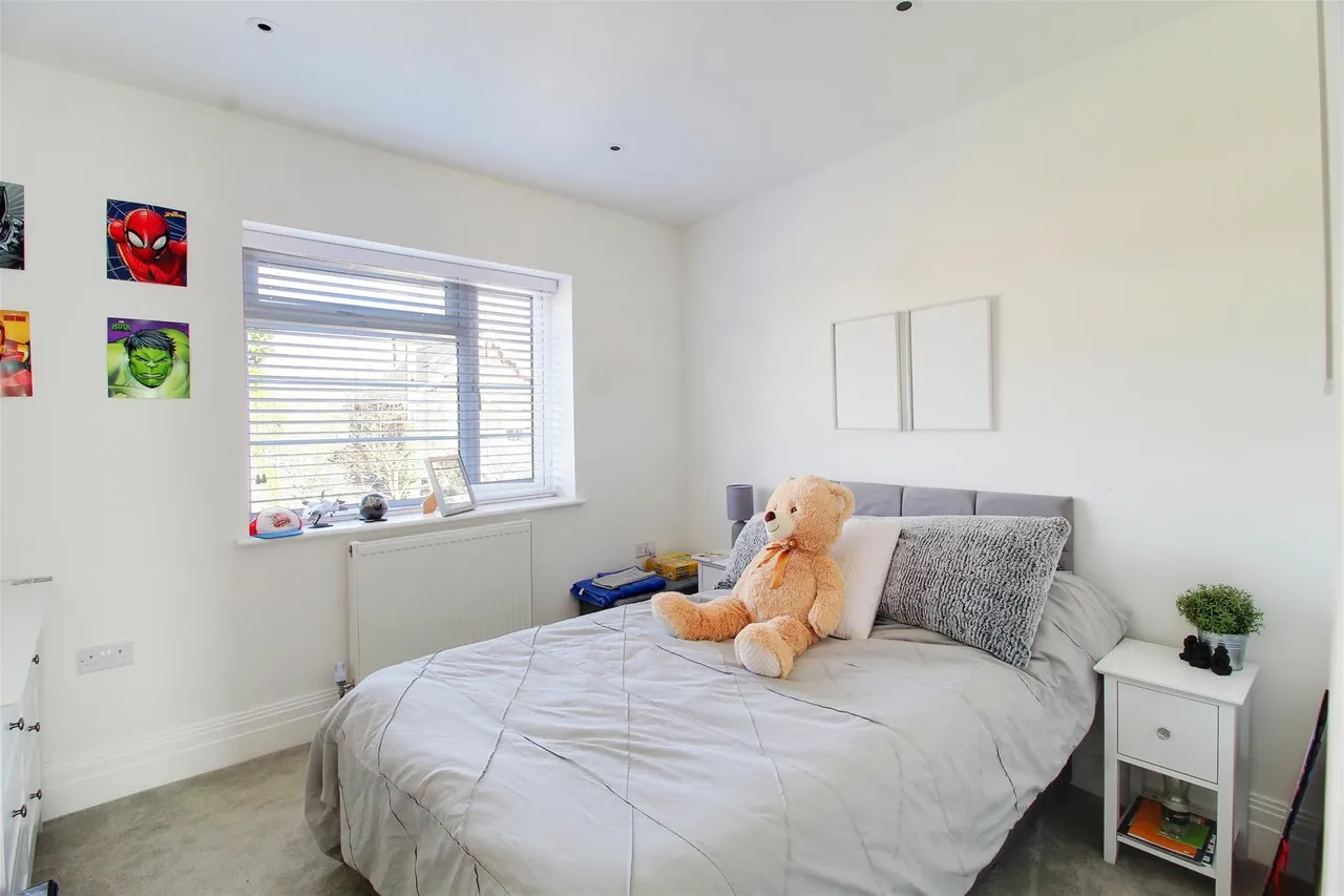 Dellsome Lane, Welham Green AL9 7NE, photo 15