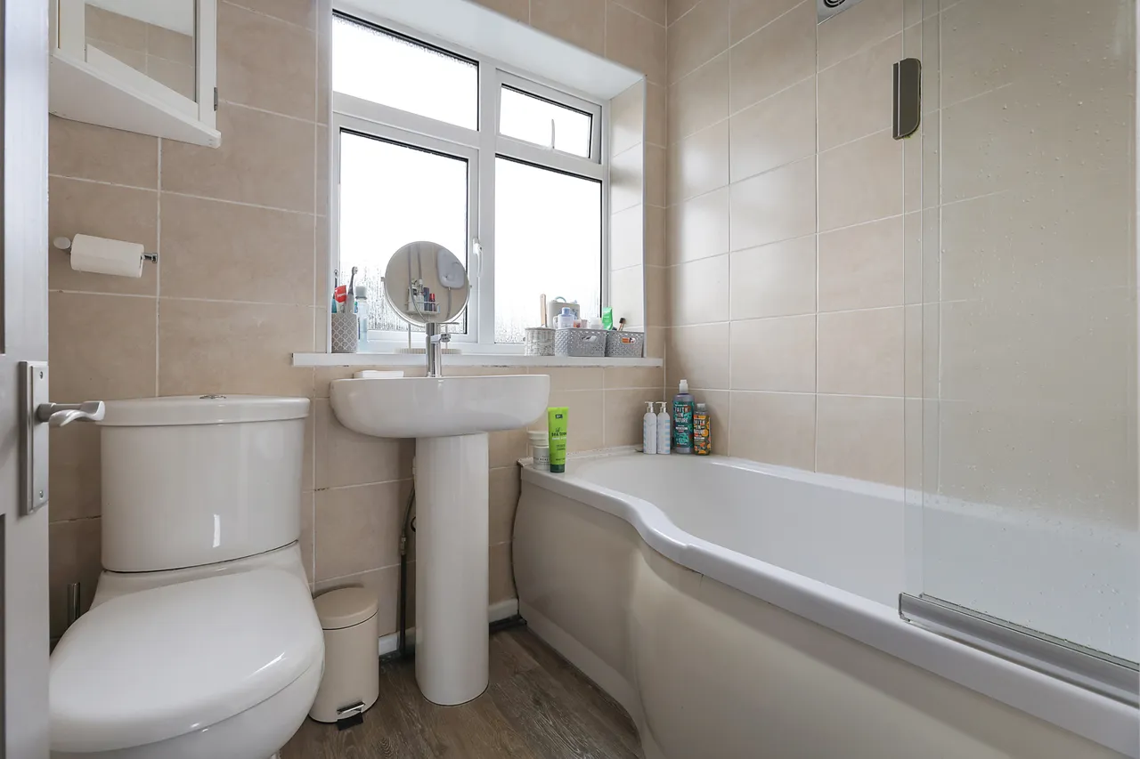 Haroldslea Drive, Horley, RH6, photo 8