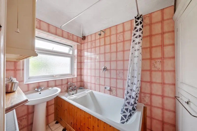 Chatham Close, Sutton SM3 9JF, photo 9