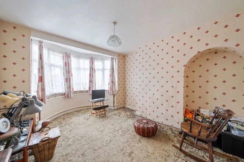 Chatham Close, Sutton SM3 9JF, photo 2