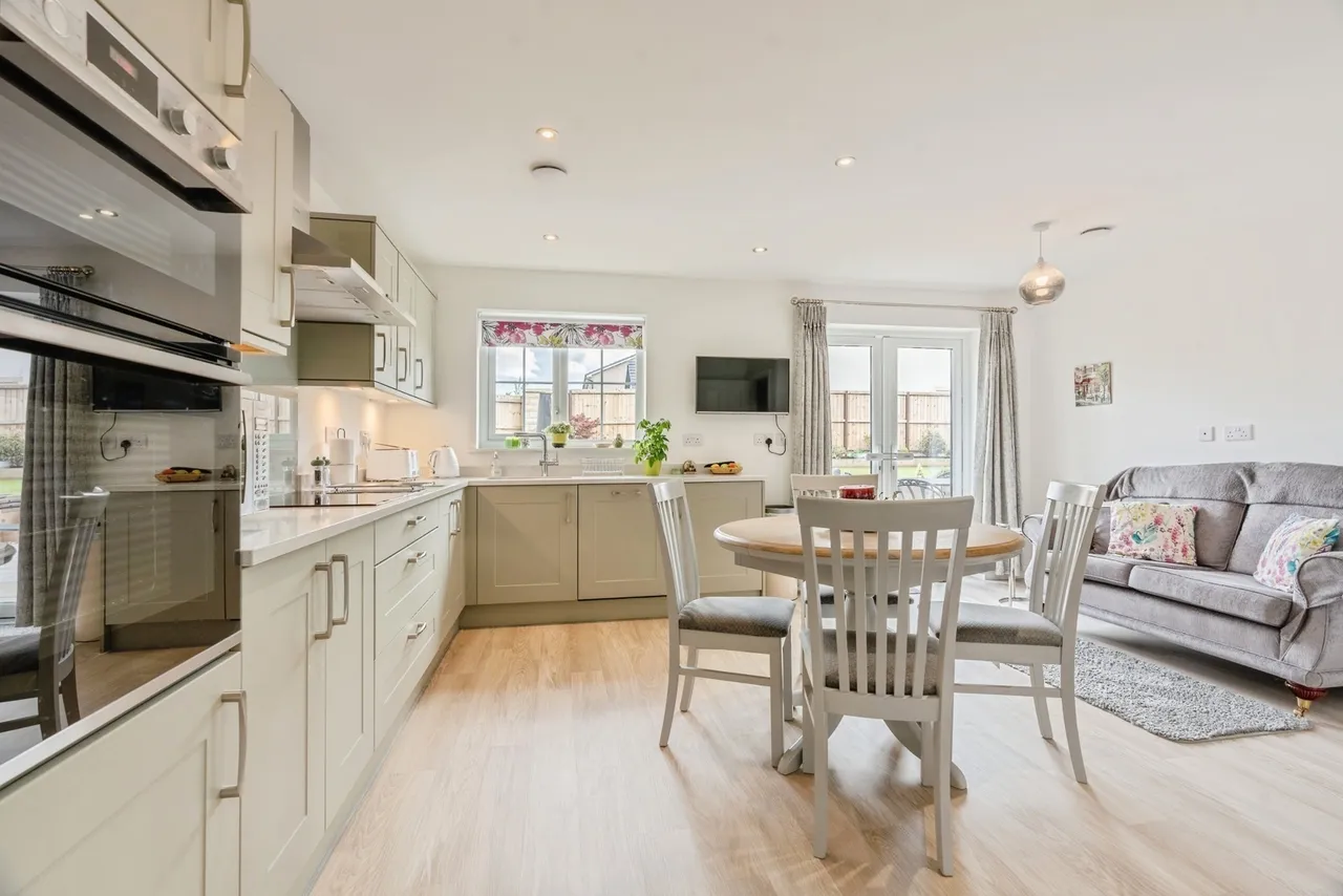 Ribblesdale Avenue, Worsthorne, Burnley, Lancashire, BB10, photo 15