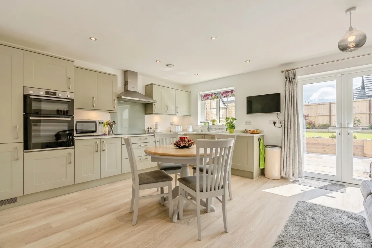 Ribblesdale Avenue, Worsthorne, Burnley, Lancashire, BB10, photo 12