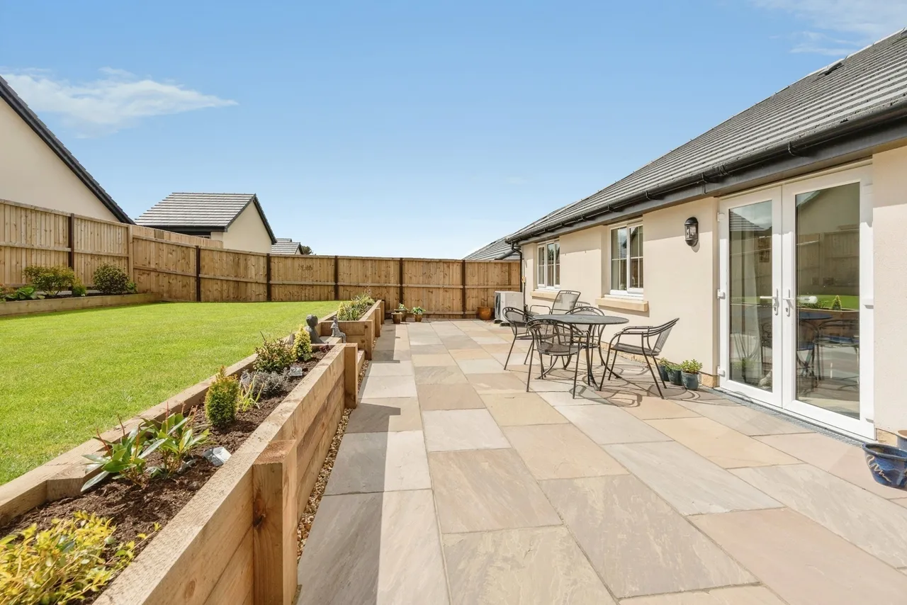 Ribblesdale Avenue, Worsthorne, Burnley, Lancashire, BB10, photo 4