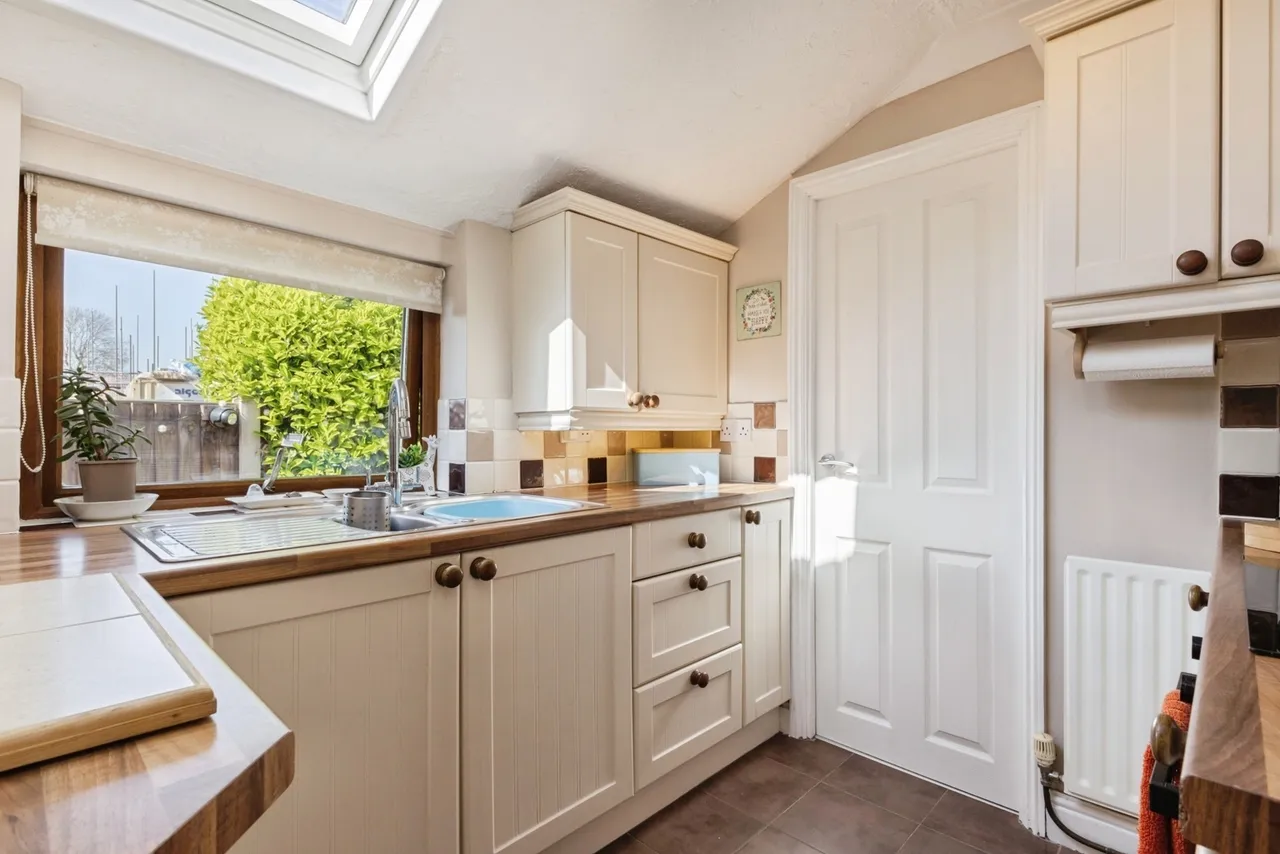 Dereham Road, Watton, Thetford, Norfolk, IP25, photo 7