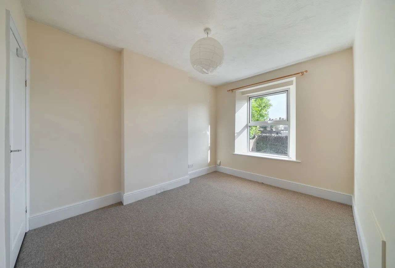 Edgeware Road, South Gloucestershire, Staple Hill, BS16 4LZ, photo 15