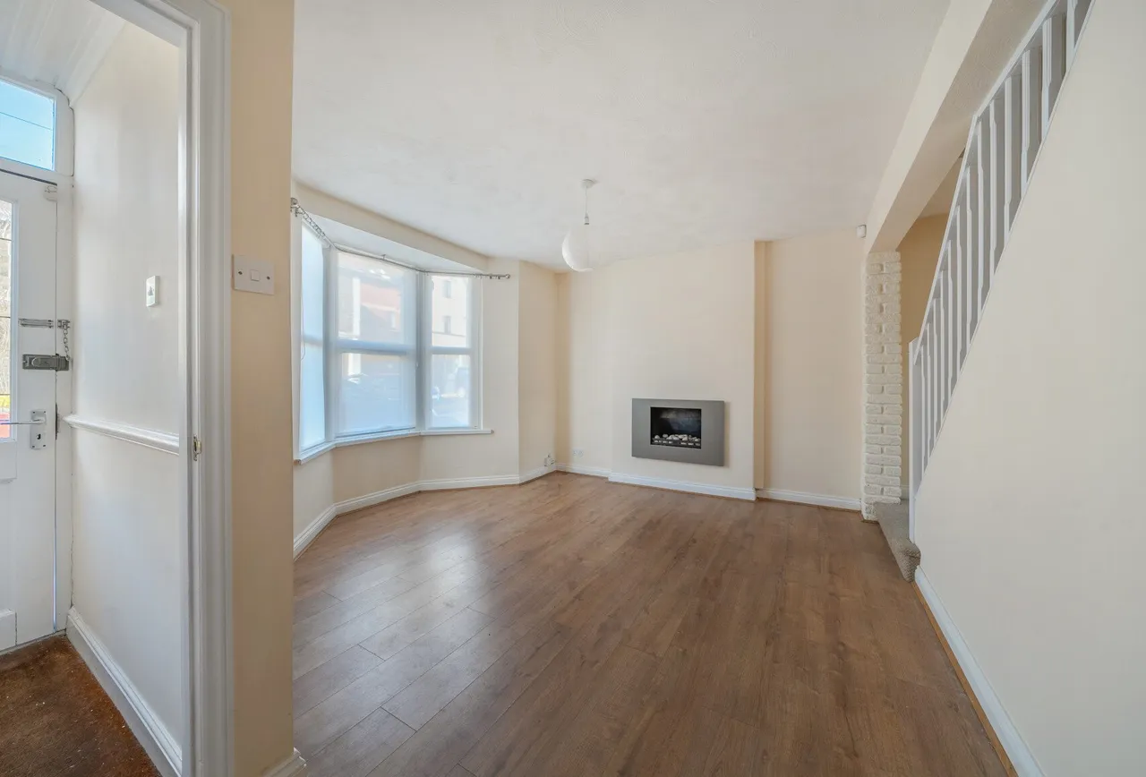 Edgeware Road, South Gloucestershire, Staple Hill, BS16 4LZ, photo 11