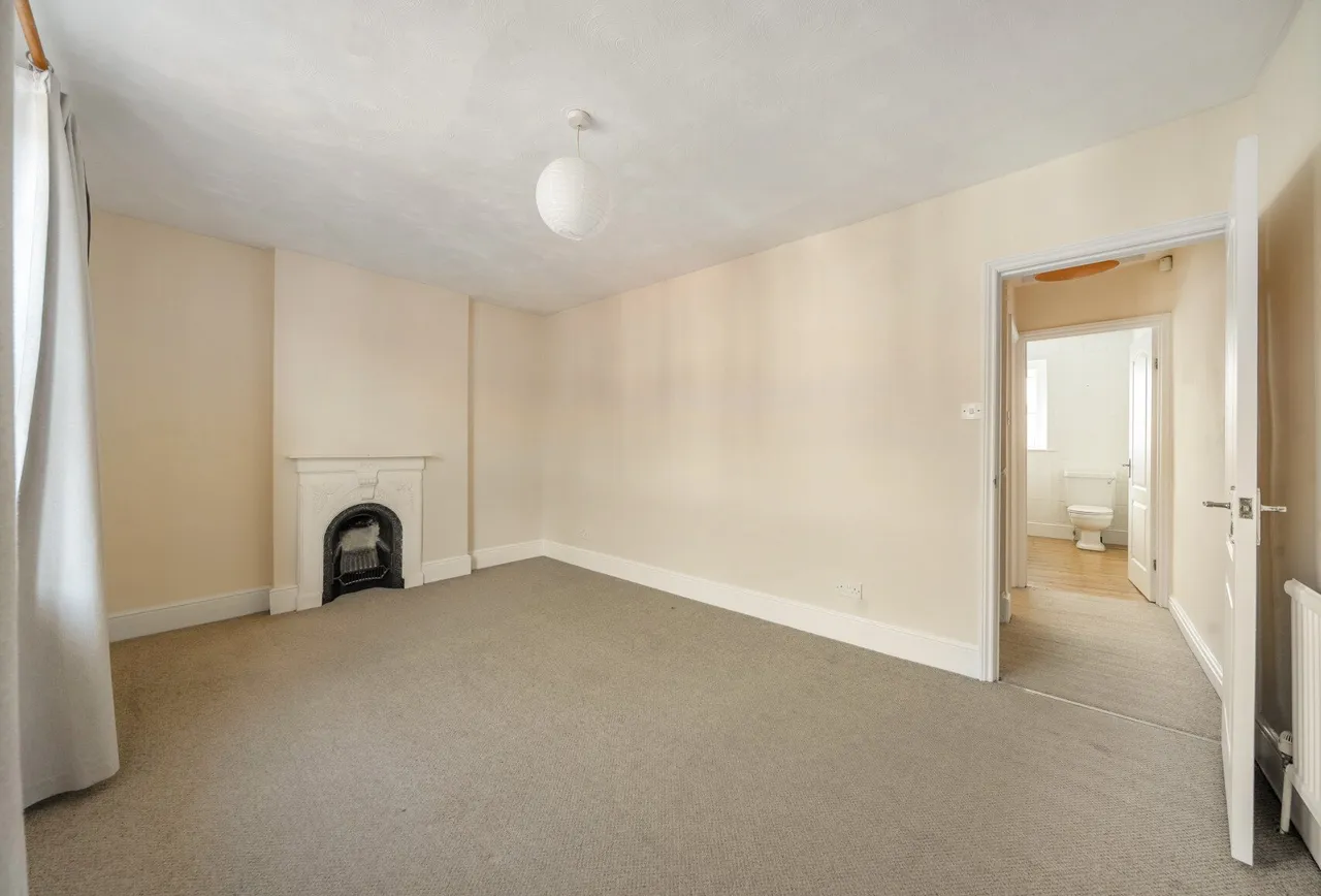 Edgeware Road, South Gloucestershire, Staple Hill, BS16 4LZ, photo 12