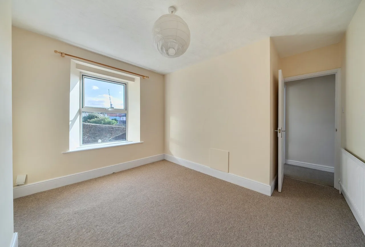 Edgeware Road, South Gloucestershire, Staple Hill, BS16 4LZ, photo 14