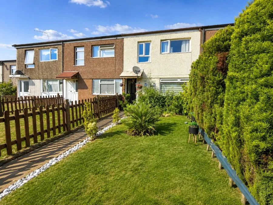 3 bed house for sale, Helmsdale Close, Reading, RG30