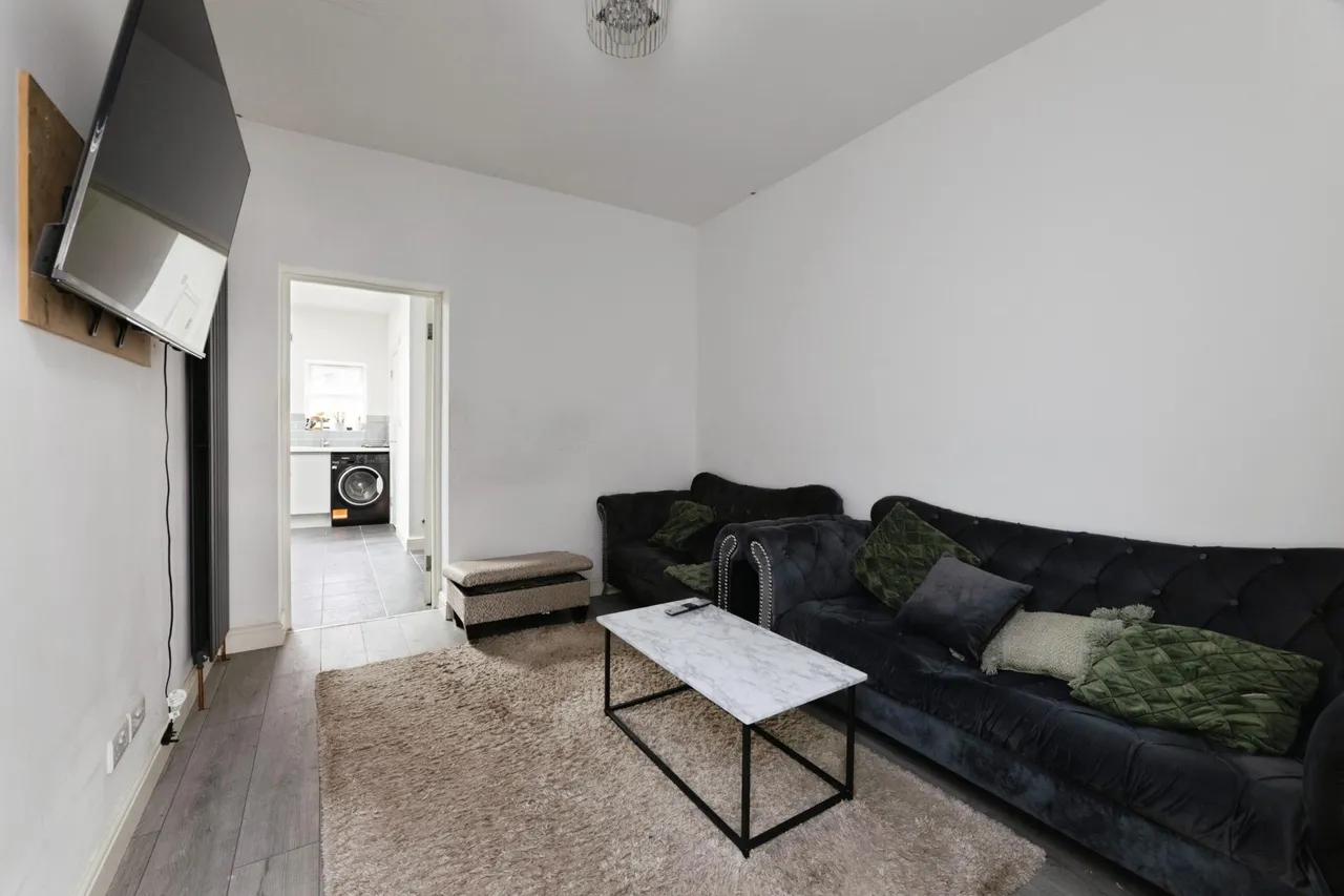 Knotts Green Road, London, E10, photo 8