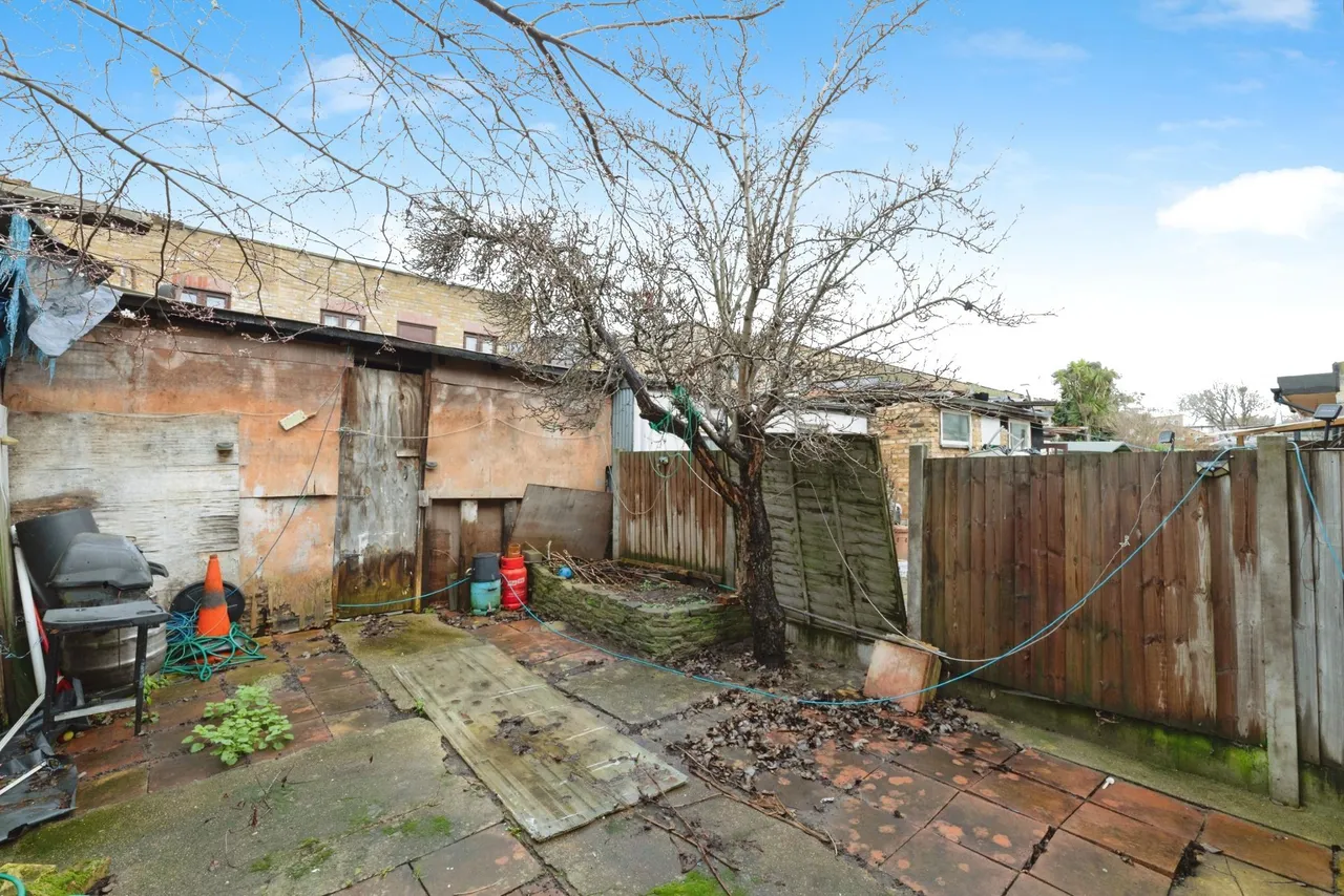 Knotts Green Road, London, E10, photo 13